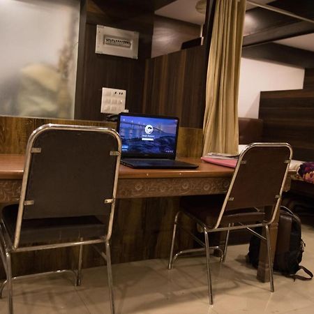 Hotel Alibaba Mumbai Exterior foto